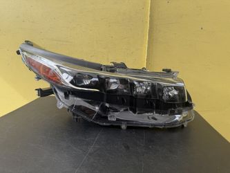 2017-2022 TOYOTA PRIUS PRIME RH HEADLIGHT OEM 