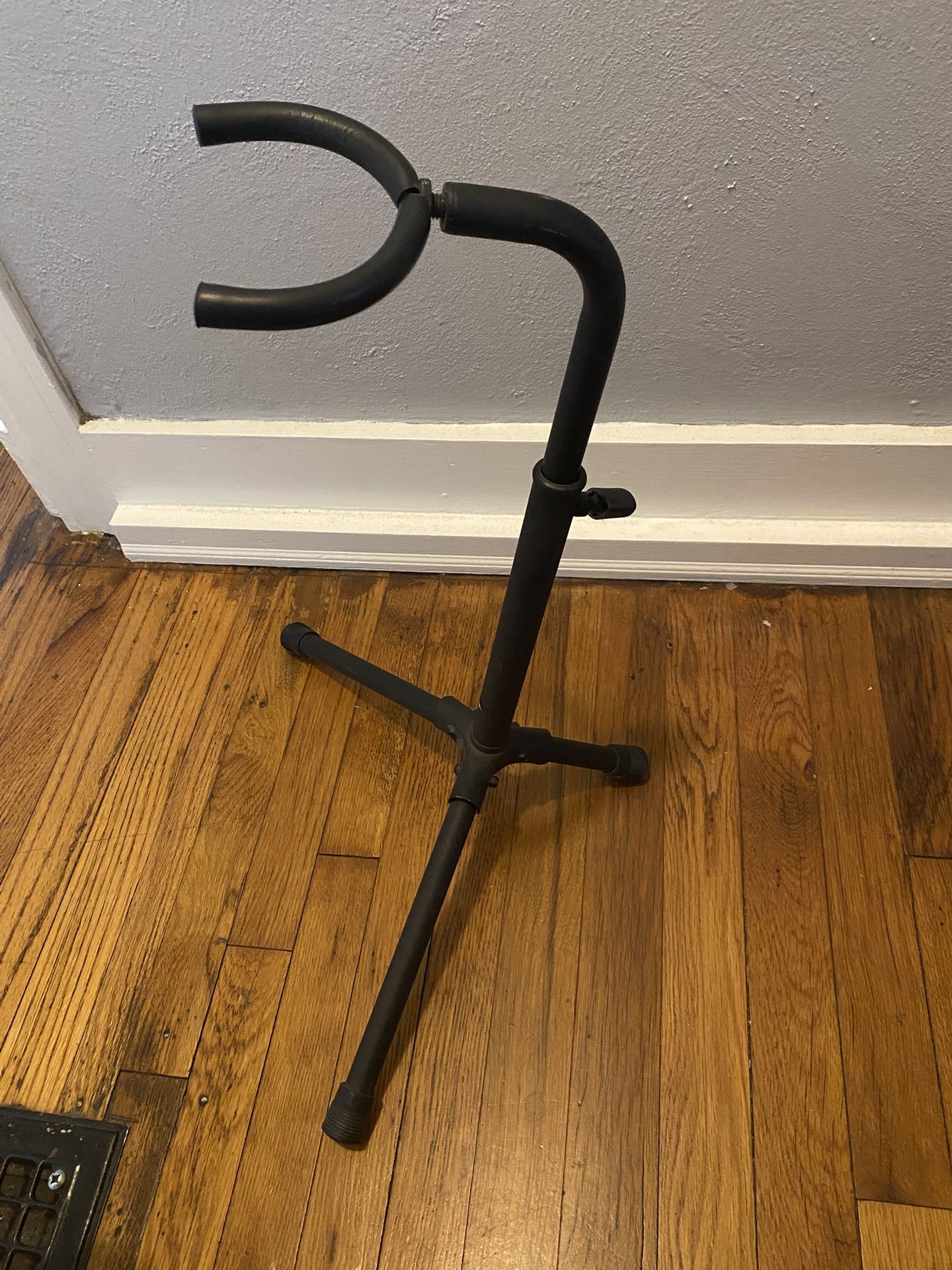 Guitar Stand