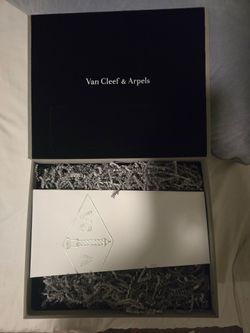 Van cleef  box & paper bag