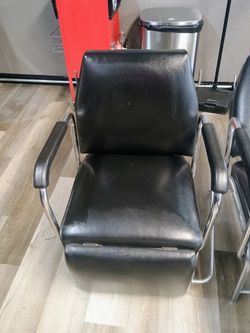 Salon Shampoo Chairs