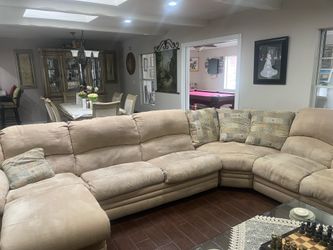 Sectional with sleeper
