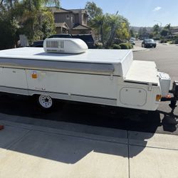 Coleman Bayside Elite