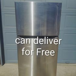 LG Stainless Steel Refrigerator 18 Cu ft Capacity 