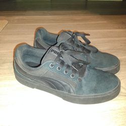 Puma 382880-04. Black on Black  Men's Shoes In Excellent Condition US Size 11