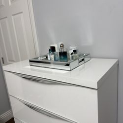 White Laquer Chest And Perfume Tray 