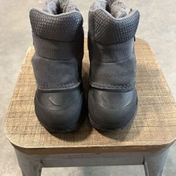 9T Boys North Face Boots