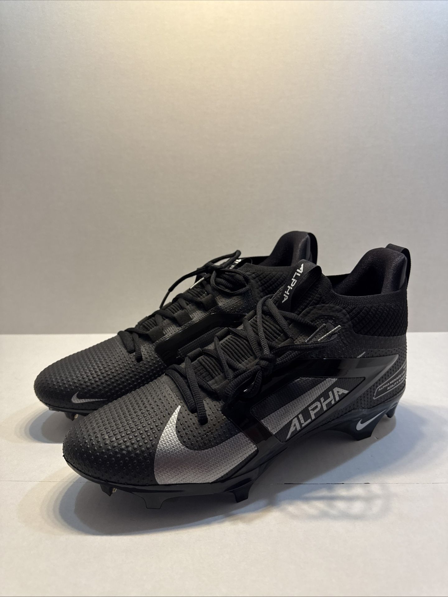 Nike Alpha Elite 4 Menace Football Cleats FD7036-002 Men's Size 11.5 New