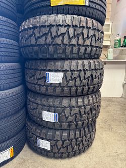 33x12.50r20 Maxtrek RT New set of 4 tires installed and balanced