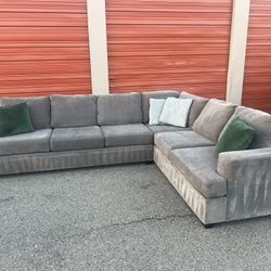 Large Living Spaces Gray Sectional Sofa Couch