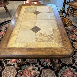 Coffee Table And End Table. 