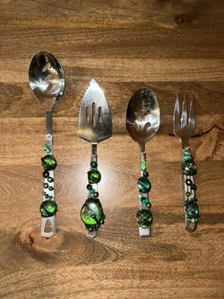 Handcrafted Beaded Serving Utensil Set – Green Gemstone Design – Set of 4