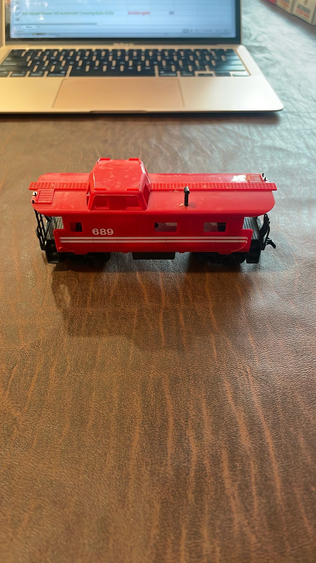 TYCO HO Scale Red Train Caboose #689