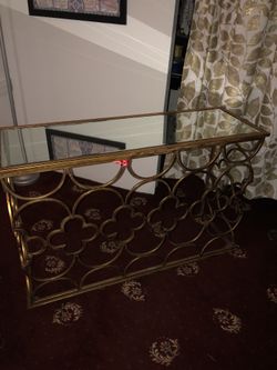 New gold table from Jordan’s