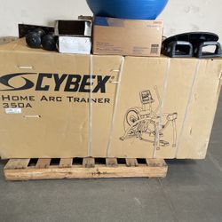 Cybex Elleptical Cardio Machine 