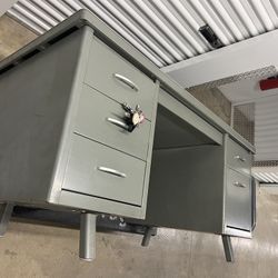 Vintage Tanker Desk