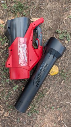 Milwaukee FUEL Cordless Leaf Blower