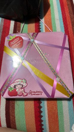 Vintage strawberry shortcake memo board