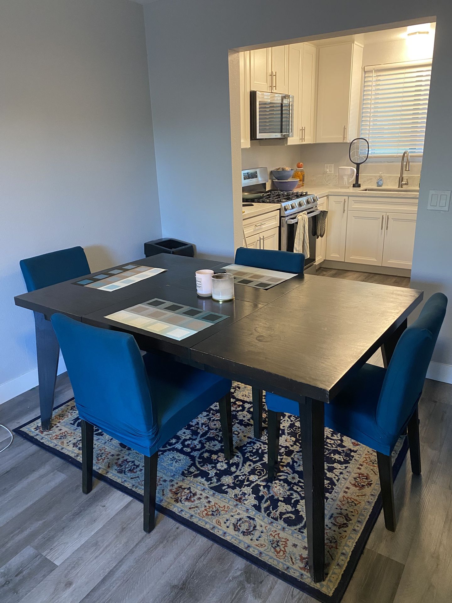 Extendable Wooden Dining Table With 4 Chairs