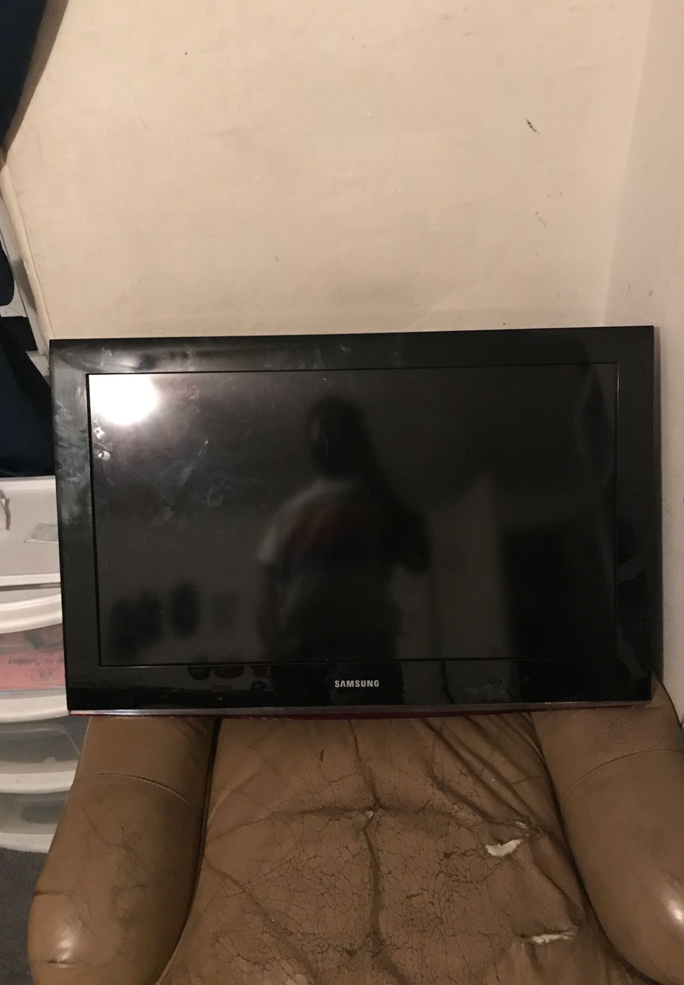 Samsung 33 in tv for sale