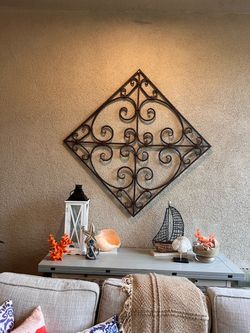 Large Diamond Metal Scroll Wall Decor