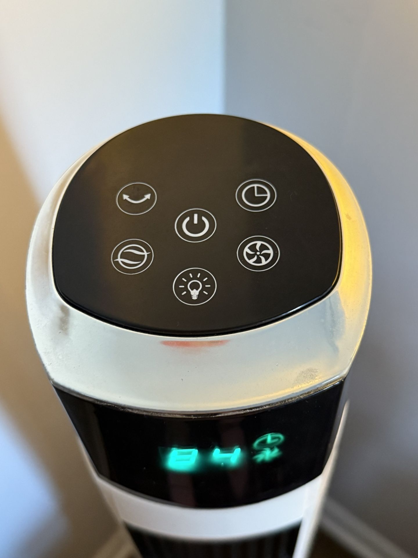 Tower Fan with Remote & Multiple Settings – Excellent Condition