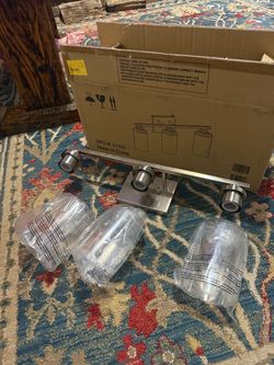 3 bulb light fixture