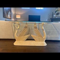 IN SEARCH OF SWAN TABLE