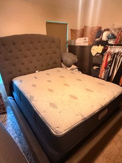 Beautyrest silver Queen size mattress extra firm