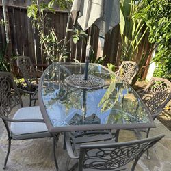 Outdoor Aluminum Dining Set With Umbrella 