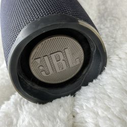 JBL Charge 4 Bluetooth Speaker