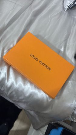 Lv /Gucci/ Belt  and wallet