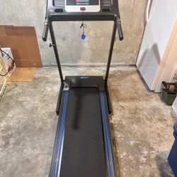 Foldable Treadmill - XTerra Brand - Lightly Used