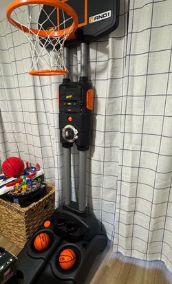 Nerf basketball hoop with 2 balls