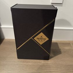 Hennesey XXO Bottle + Box