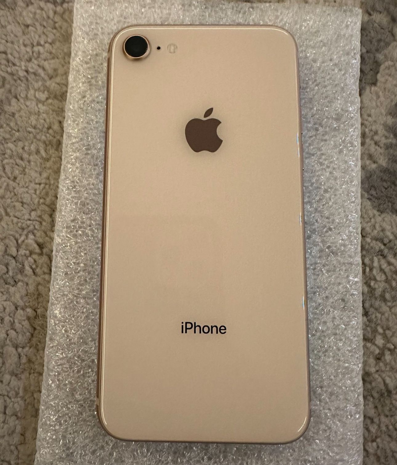 Apple iPhone 8 64gb Gold Color Unlocked   AT&T and T-Mobile  Cricket and metro pcs  Tigo and Movistar   Works great 