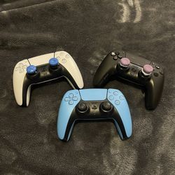 3 Ps5 Controllers W/ Scuf Controller