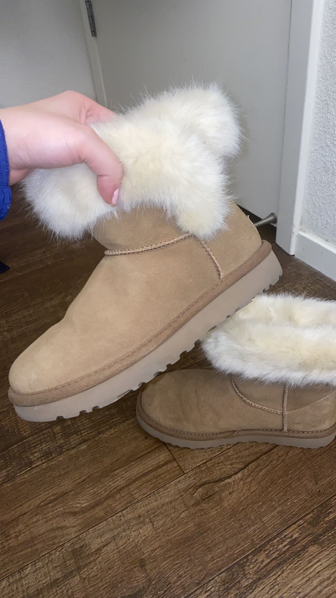 UGG Cathie Suede Lined Faux Fur Short Boots Chestnut  