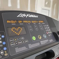 Life Fitness Professional Treadmill