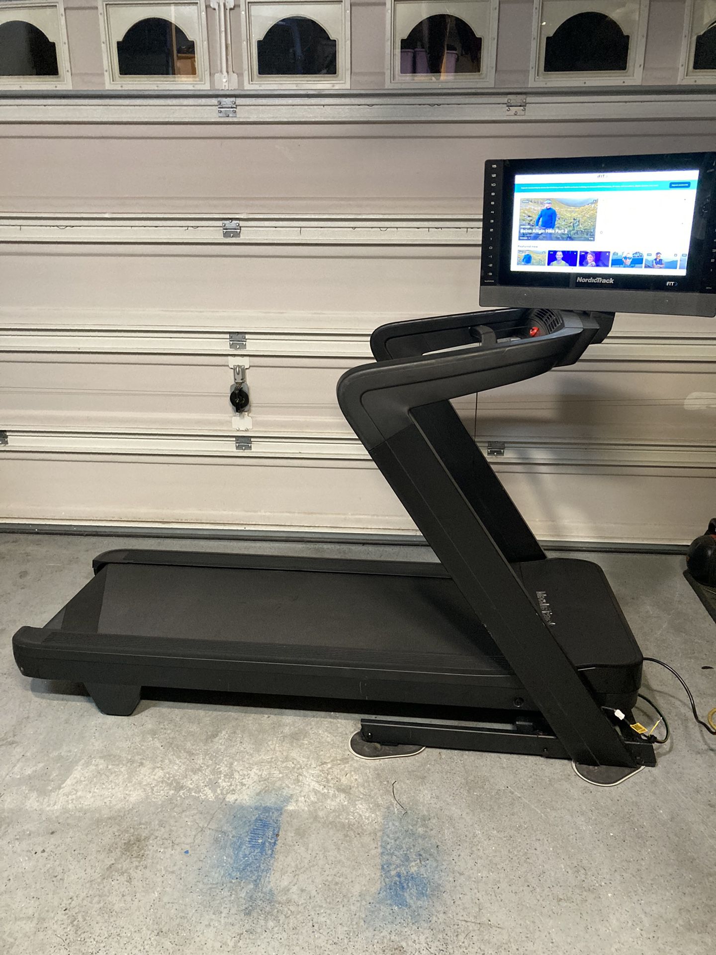 Nordictrack Commercial 2450 Treadmill 