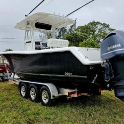 SEA HUNT 29 DEL 2011 CON DOS YAMAHAS 300 FOUR STROKE DEL 2011 CON 590 HORAS TRAILER 2020