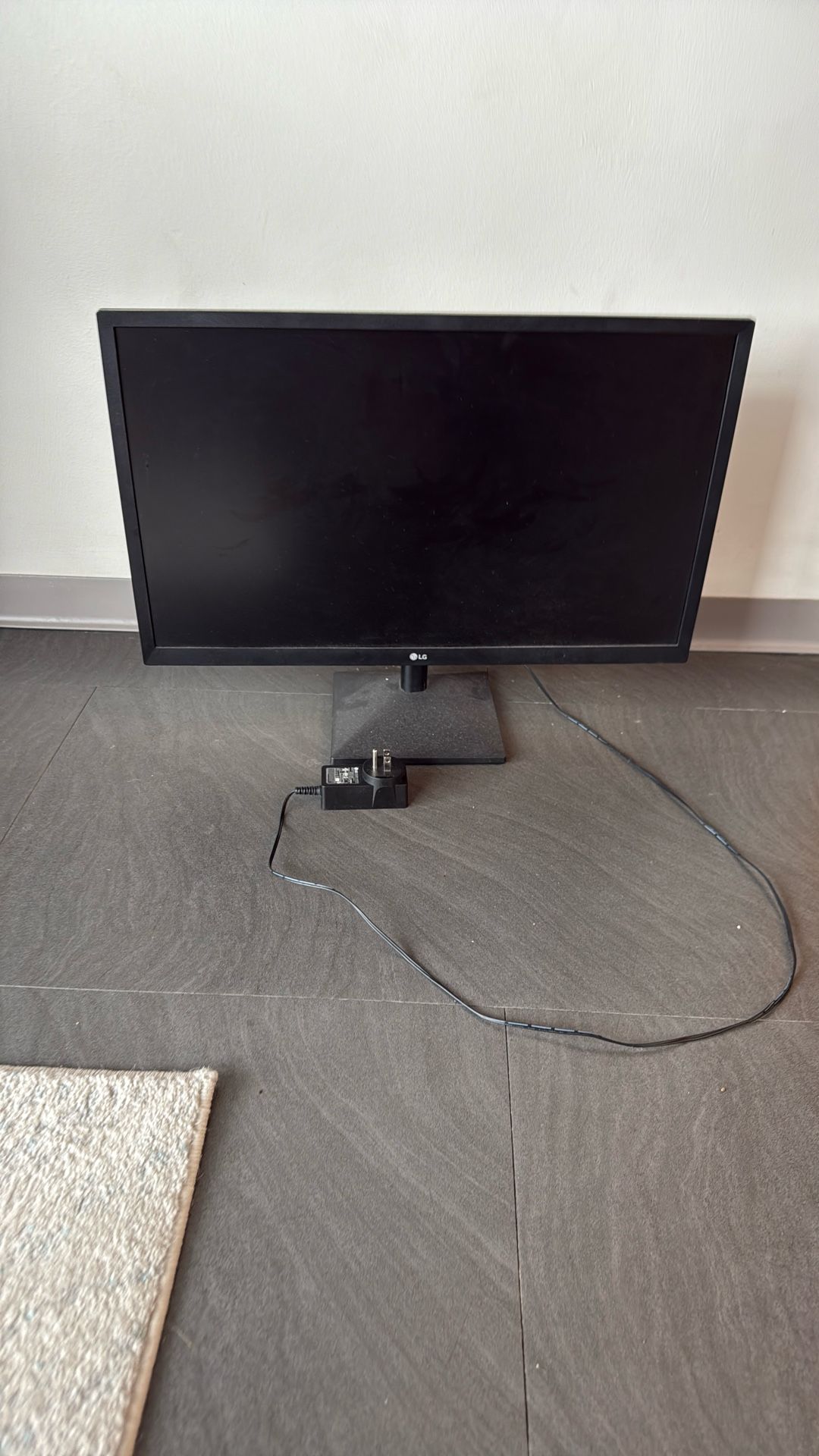 24” LG Monitor