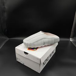 Mind Nike size 11/12