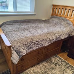 Twin Solid Wood Storage Bed