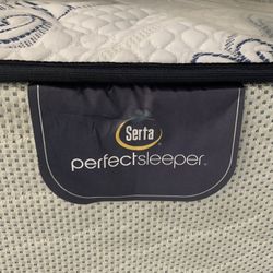 Serta Queen Size Mattress Set