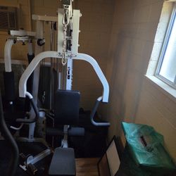 BODY CRAFT 4-Station CABLE STRENGTH TRAINING MACHINE