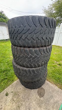 4 venom power terra hunter m/t lt 35x13.50R24