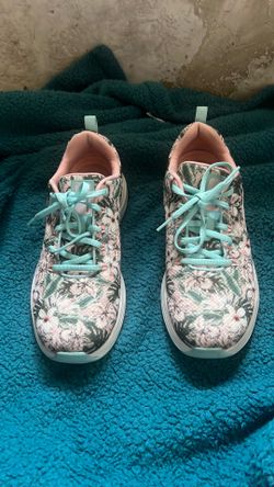 Skechers Women’s Shoes (baby blue)