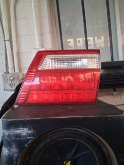 Right Inner Tail Light