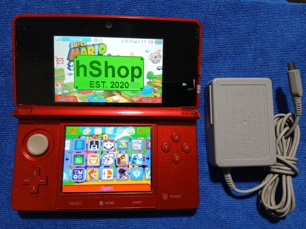 Nintendo 3DS Red With Charger And Games Inside. Works