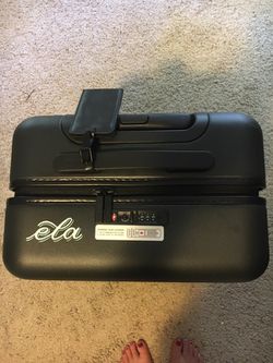 AWAY luggage larger carry on, BRAND NEW! for Sale in Portland, OR - OfferUp